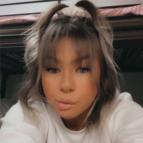 Meet your Posher, Teisha - Picture 1 of 1